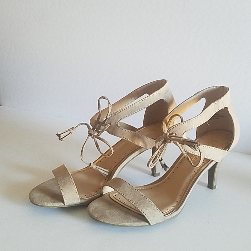 Madeline Stuart Women's Heels